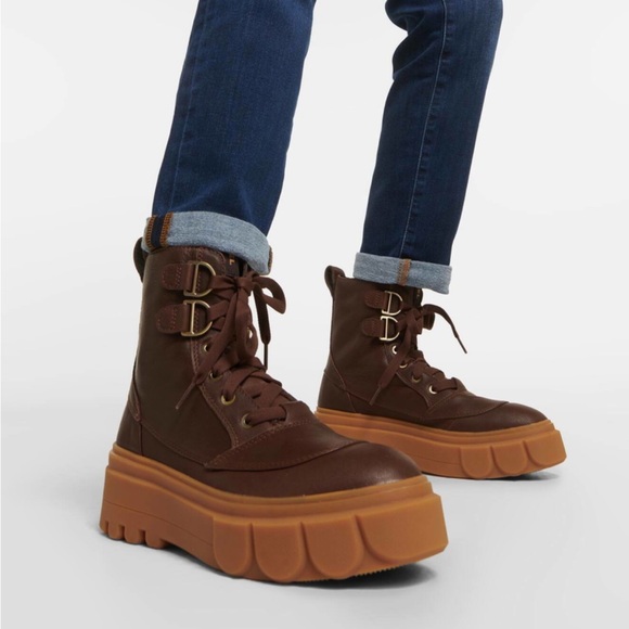 Sorel Women’s Caribou X Lace Boot in Tobacco like new! - Picture 2 of 6